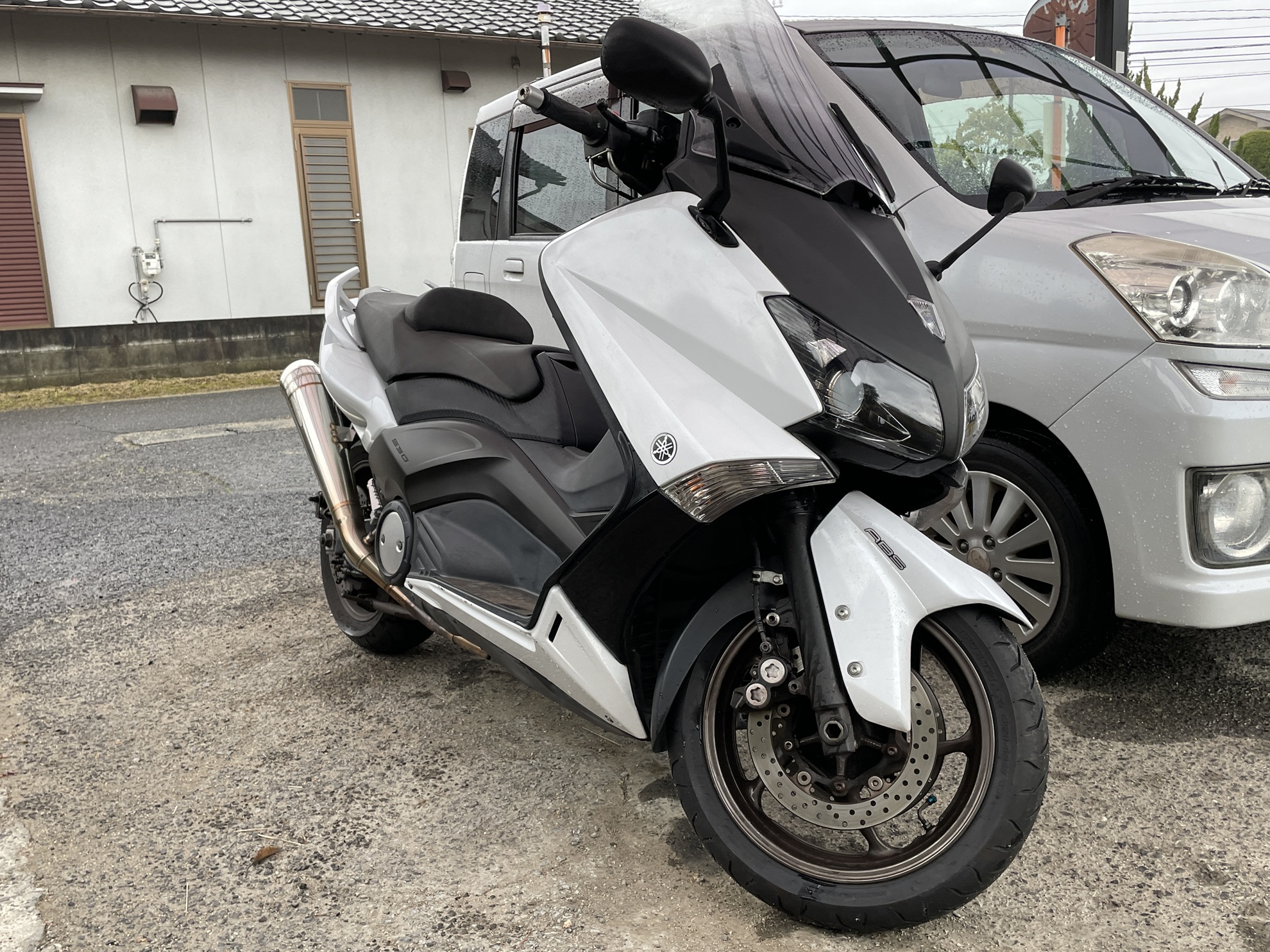 バイク事故した配達員には「懲罰自転車」の懲罰。管理職も加担