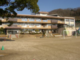 笠岡市立大井小学校外観