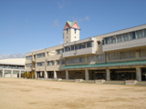 岡山市立城東台小学校外観