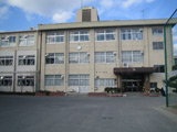 岡山市立西小学校外観